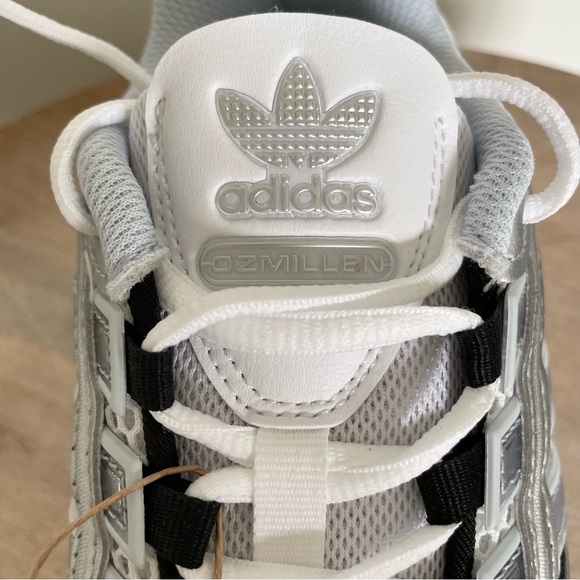 Adidas Originals Women’s Ozmillen Sneakers Size 8 Silver Tech Indigo - Picture 6 of 8